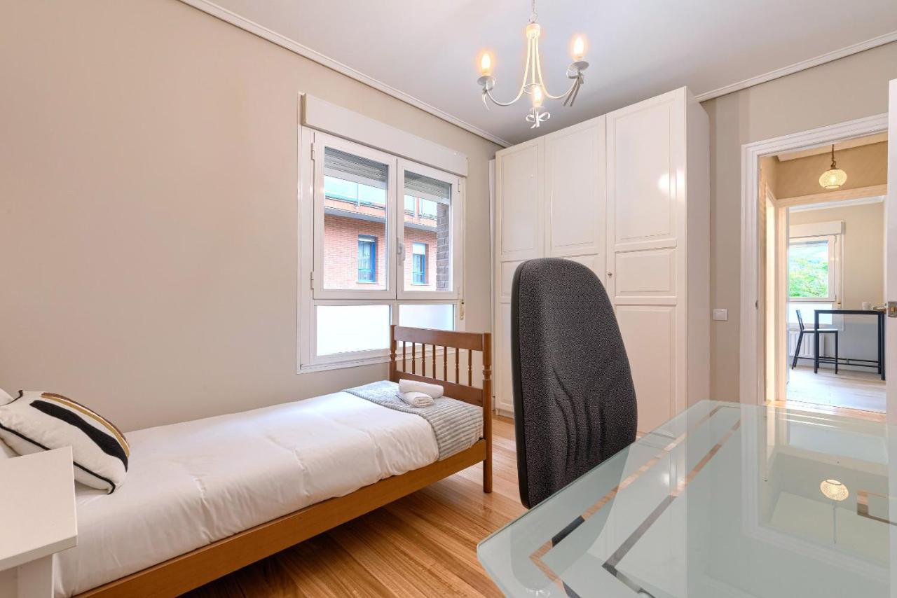 Appartamento Vivienda Turistica Reformada En Zona Residencial Con Garaje Y Wifi Bilbao Esterno foto