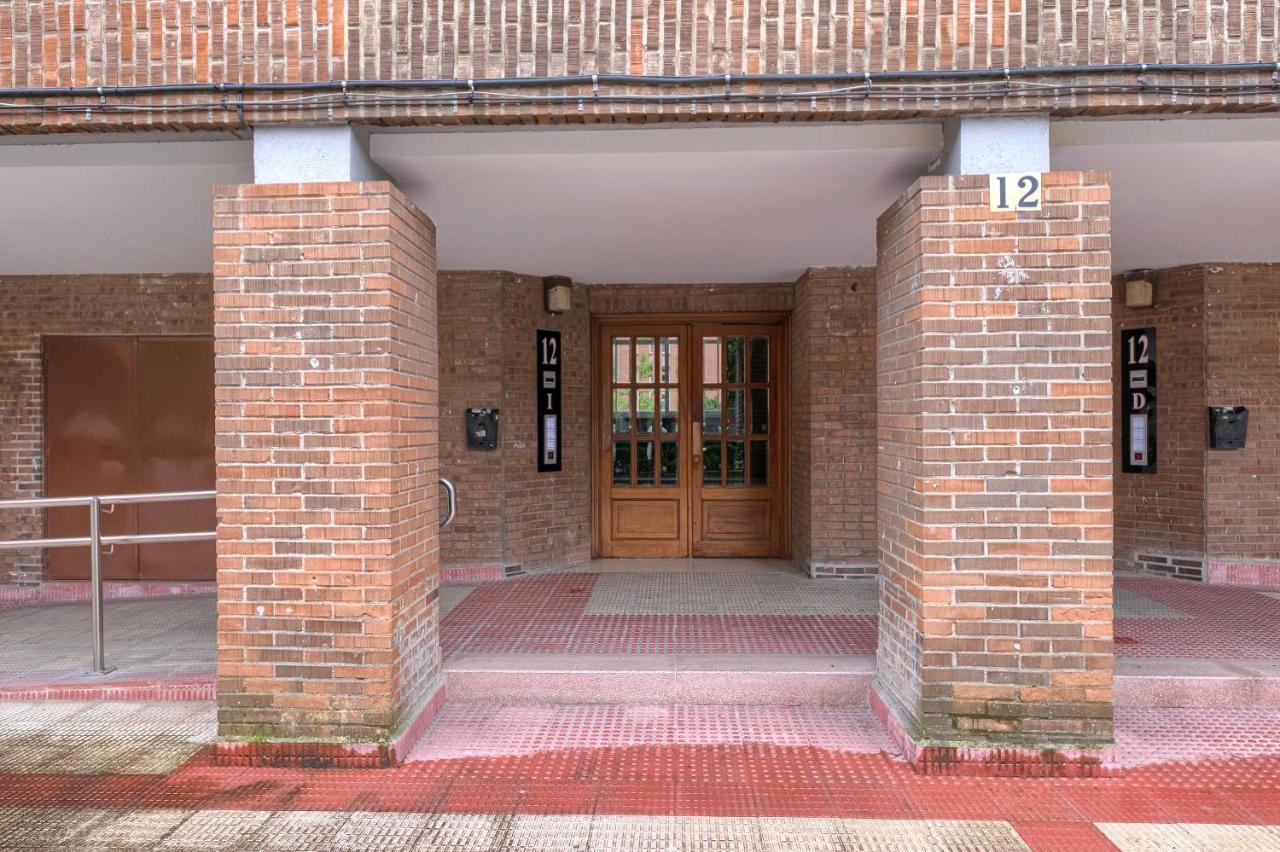 Appartamento Vivienda Turistica Reformada En Zona Residencial Con Garaje Y Wifi Bilbao Esterno foto